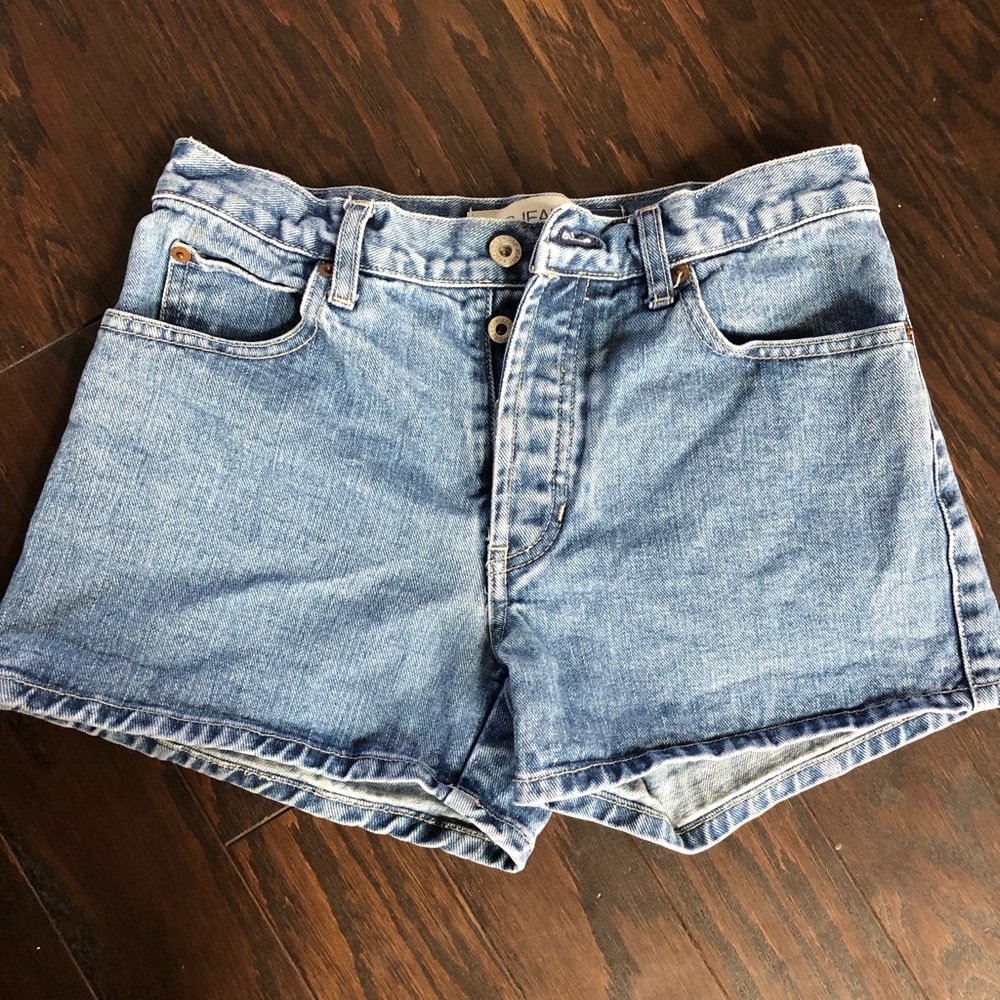 Gap Mid waist shorts